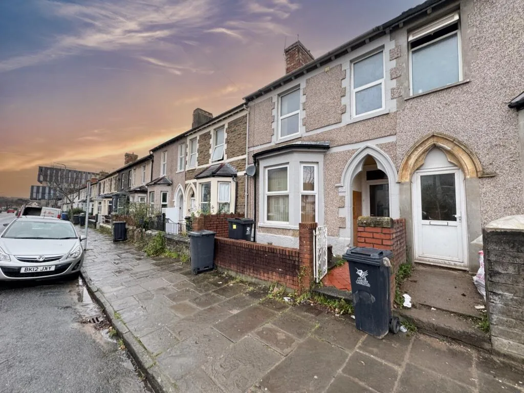 5 bedroom terraced house for rent