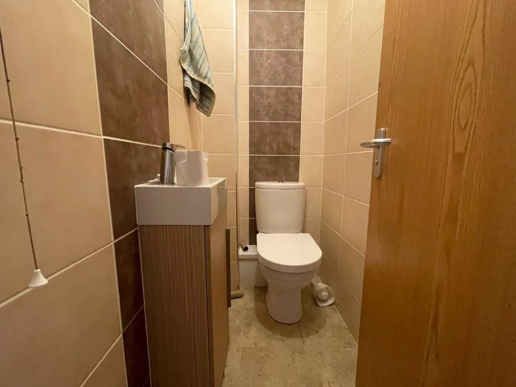 6 bedroom terraced house for rent