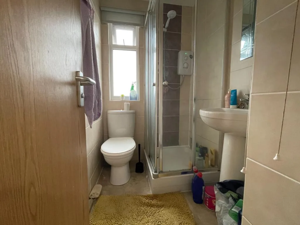 6 bedroom terraced house for rent