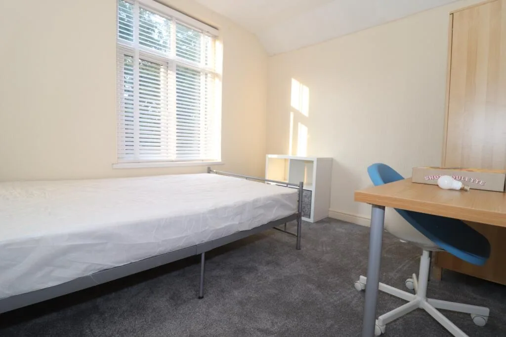 5 bedroom terraced house for rent
