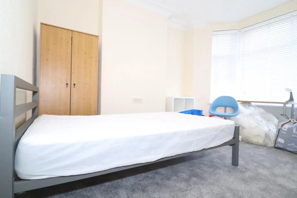 5 bedroom terraced house for rent