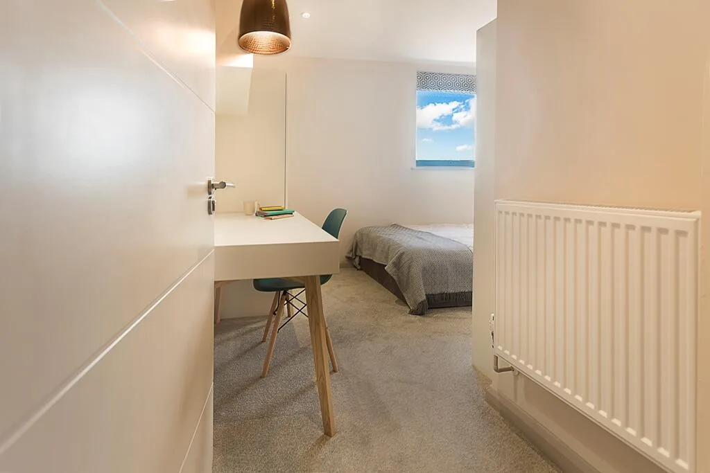 6 bedroom flat for rent