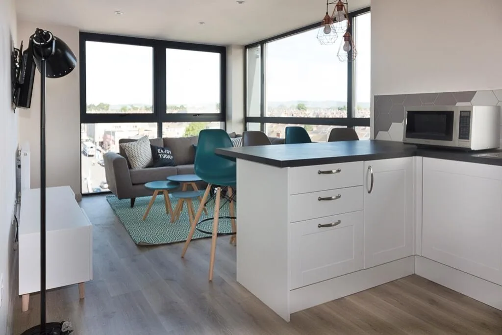 6 bedroom flat for rent
