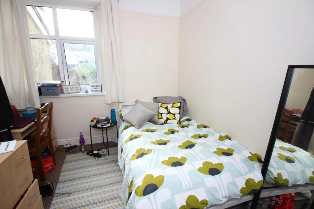 5 bedroom terraced house for rent