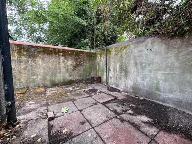 6 bedroom house for rent