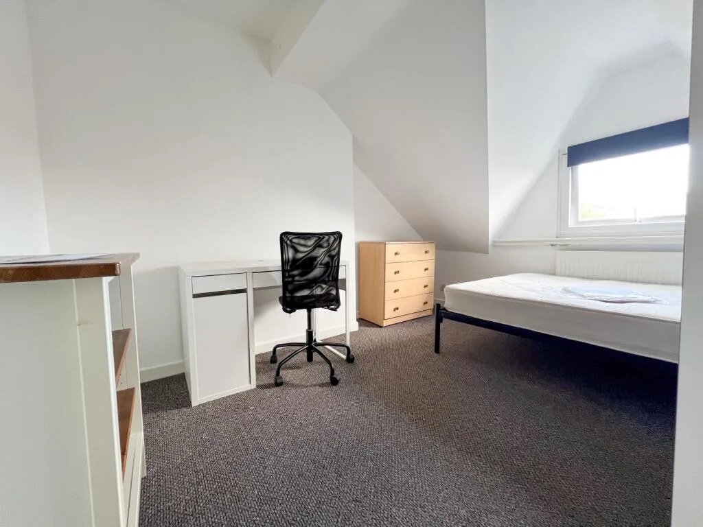 6 bedroom terraced house for rent