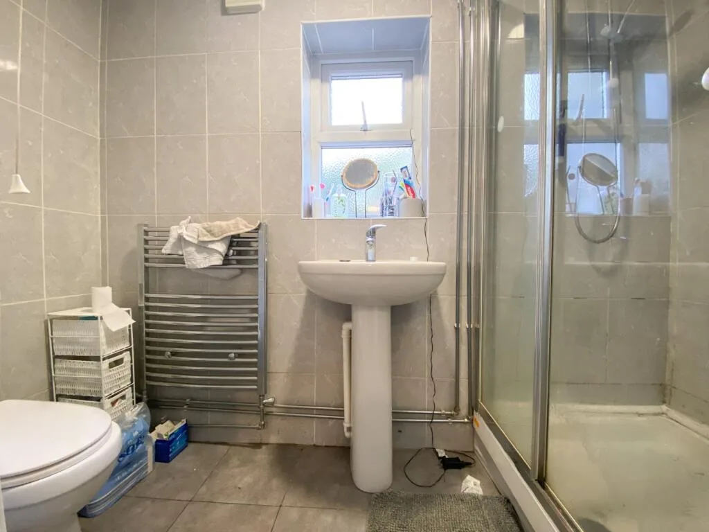 5 bedroom terraced house for rent