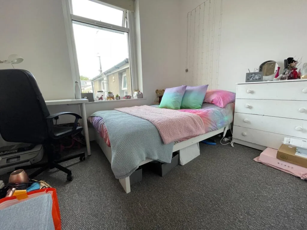 6 bedroom terraced house for rent