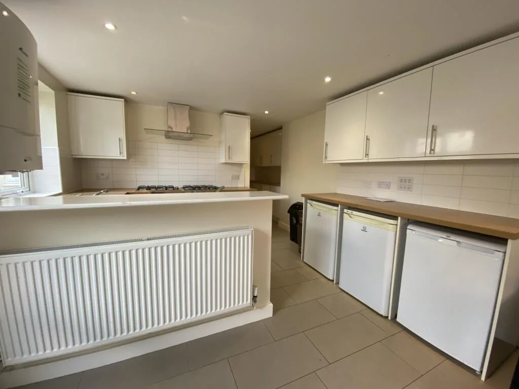 9 bedroom house for rent