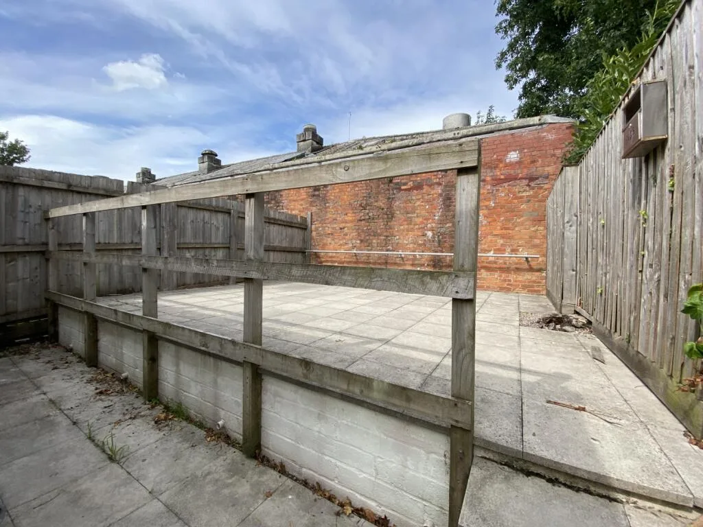 9 bedroom house for rent