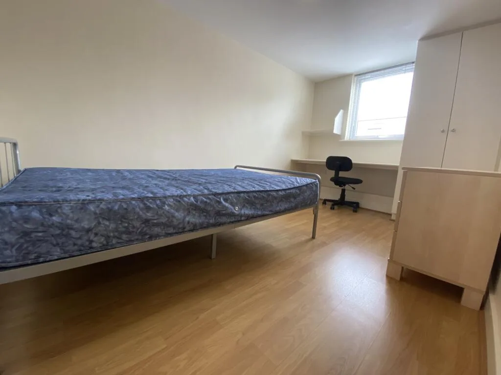 9 bedroom house for rent