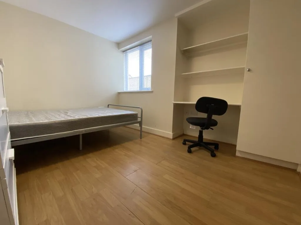 9 bedroom house for rent