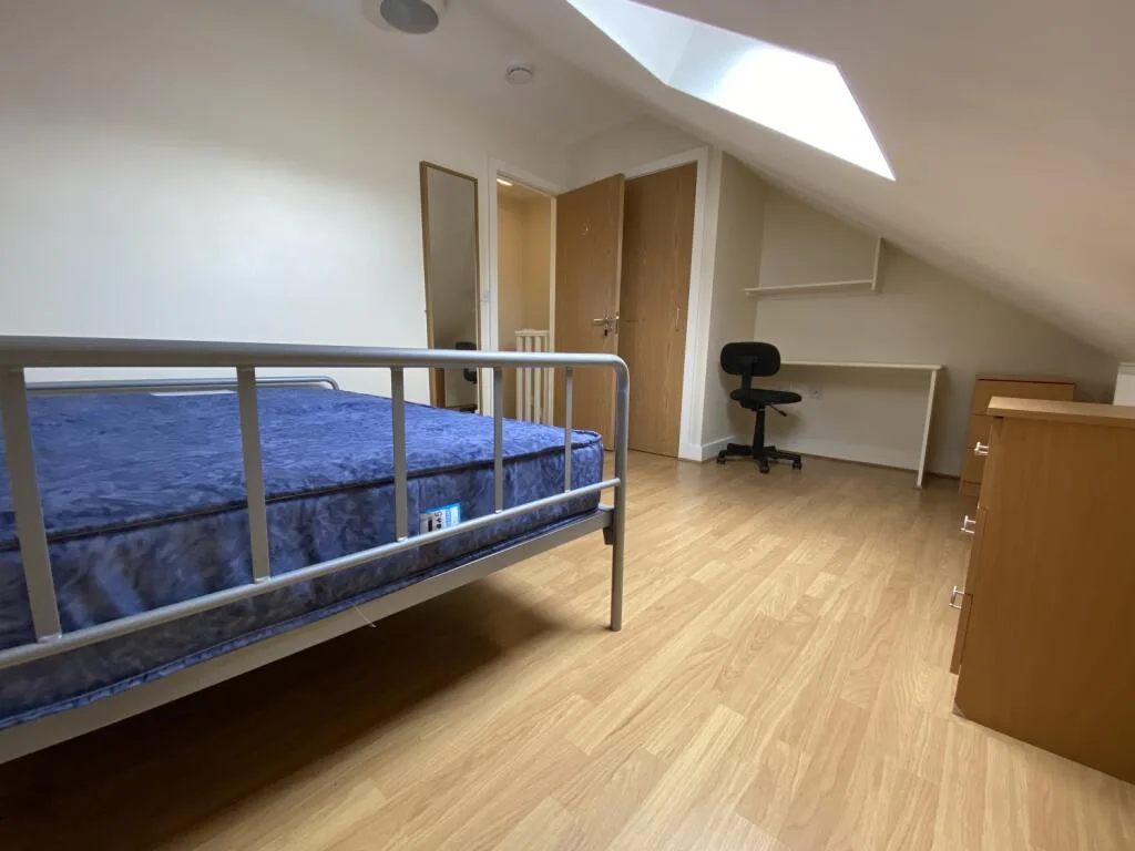 9 bedroom house for rent