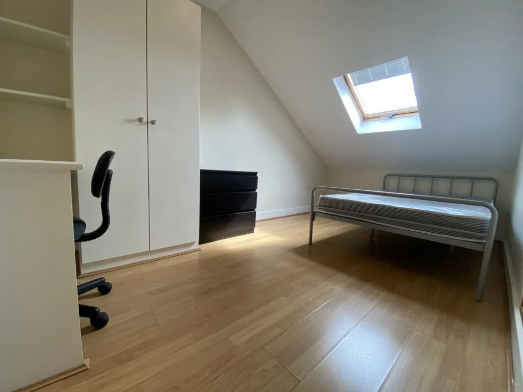 9 bedroom house for rent
