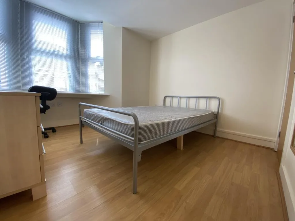 9 bedroom house for rent