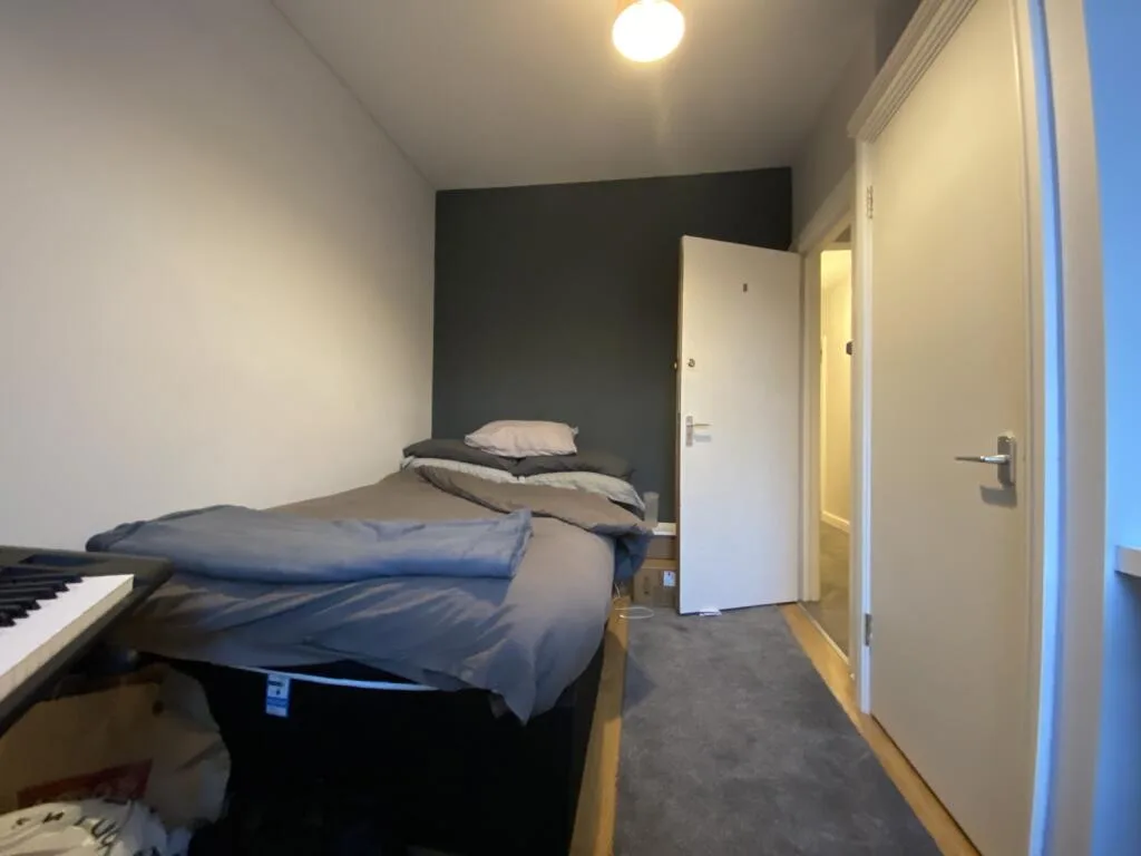 8 bedroom end of terrace house for rent