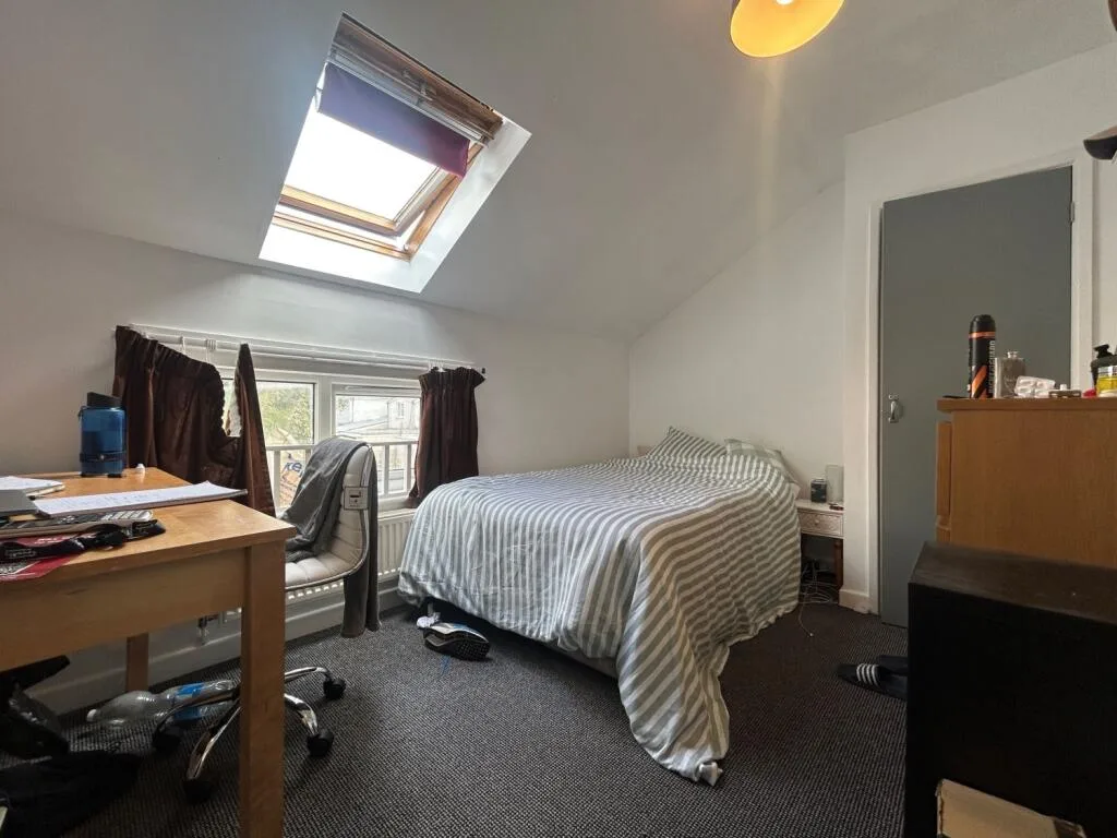 6 bedroom terraced house for rent