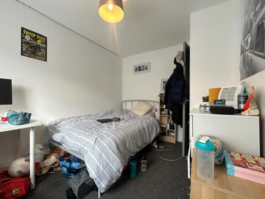 6 bedroom terraced house for rent
