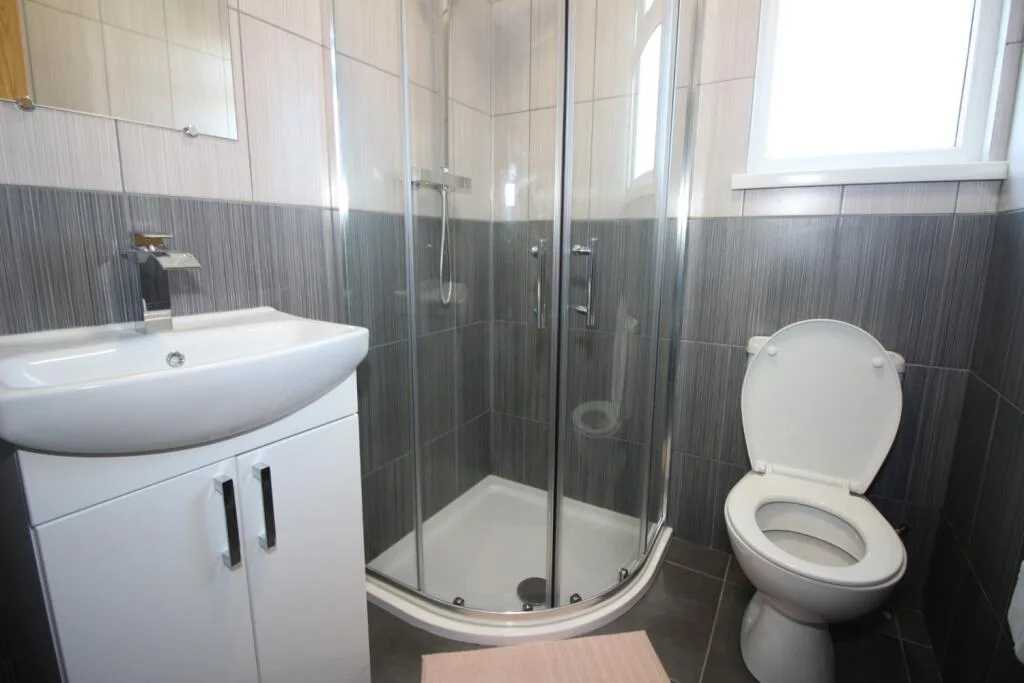6 bedroom terraced house for rent
