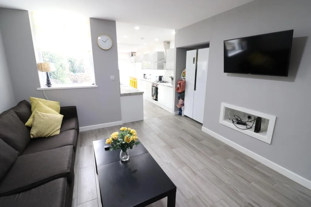 6 bedroom terraced house for rent