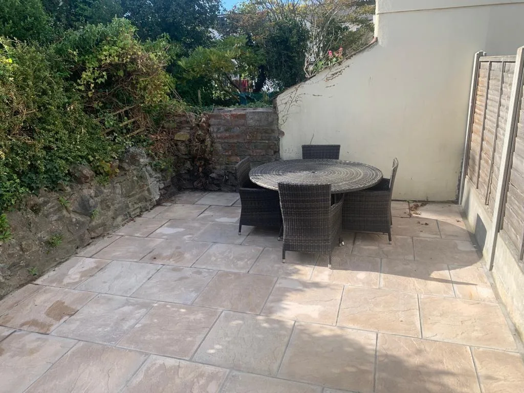 6 bedroom terraced house for rent