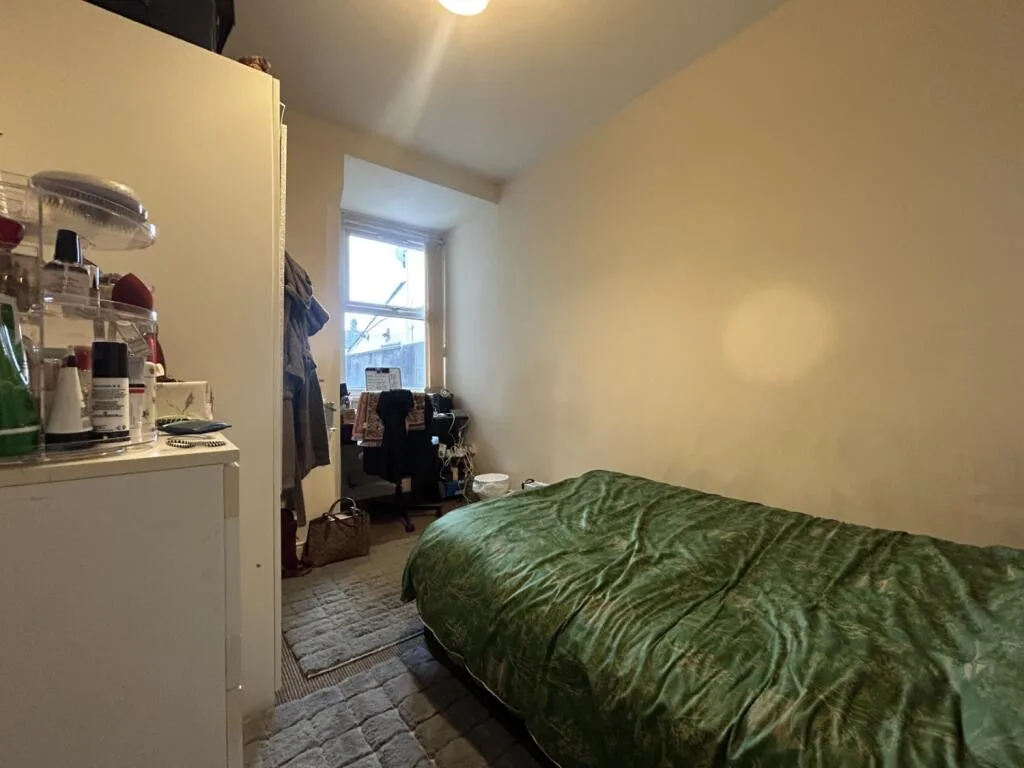 5 bedroom terraced house for rent