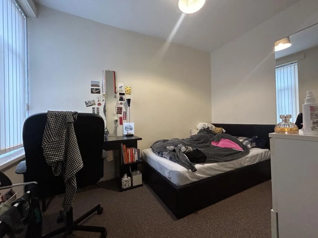 5 bedroom terraced house for rent