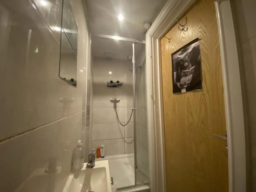 7 bedroom terraced house for rent