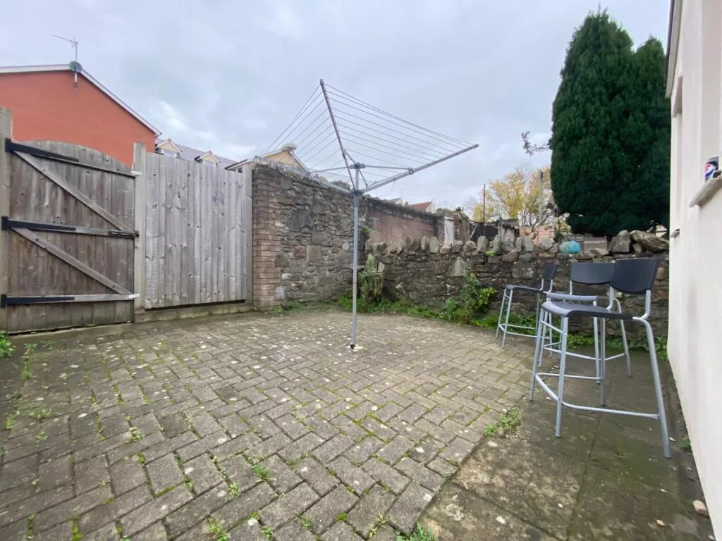 6 bedroom terraced house for rent