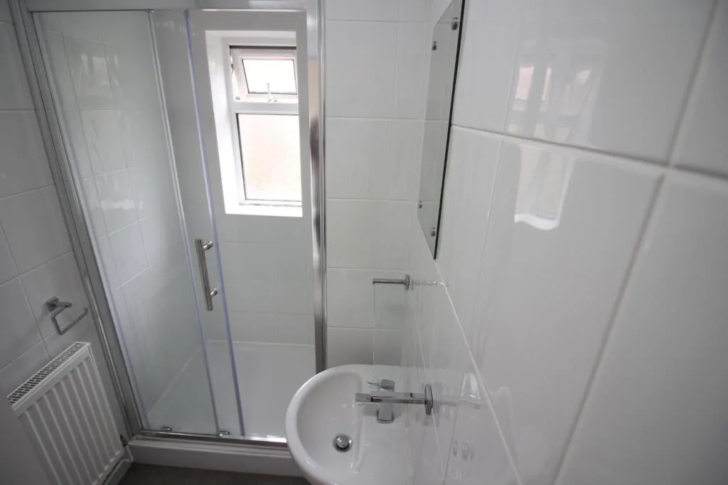 6 bedroom terraced house for rent