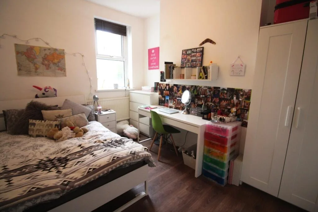 6 bedroom terraced house for rent