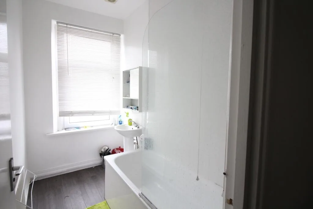 6 bedroom terraced house for rent