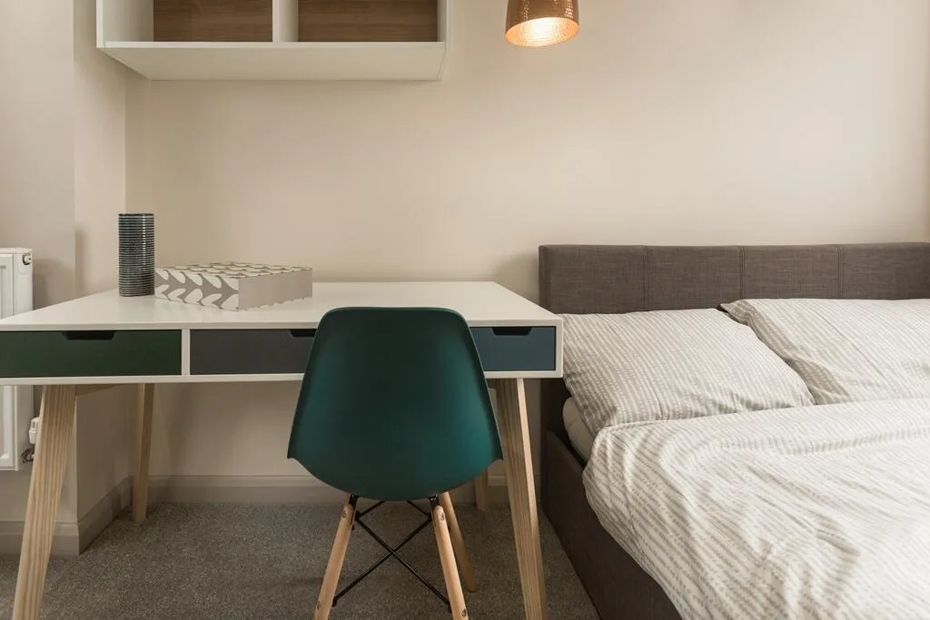 5 bedroom flat for rent