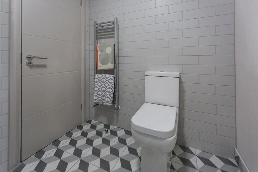 5 bedroom flat for rent