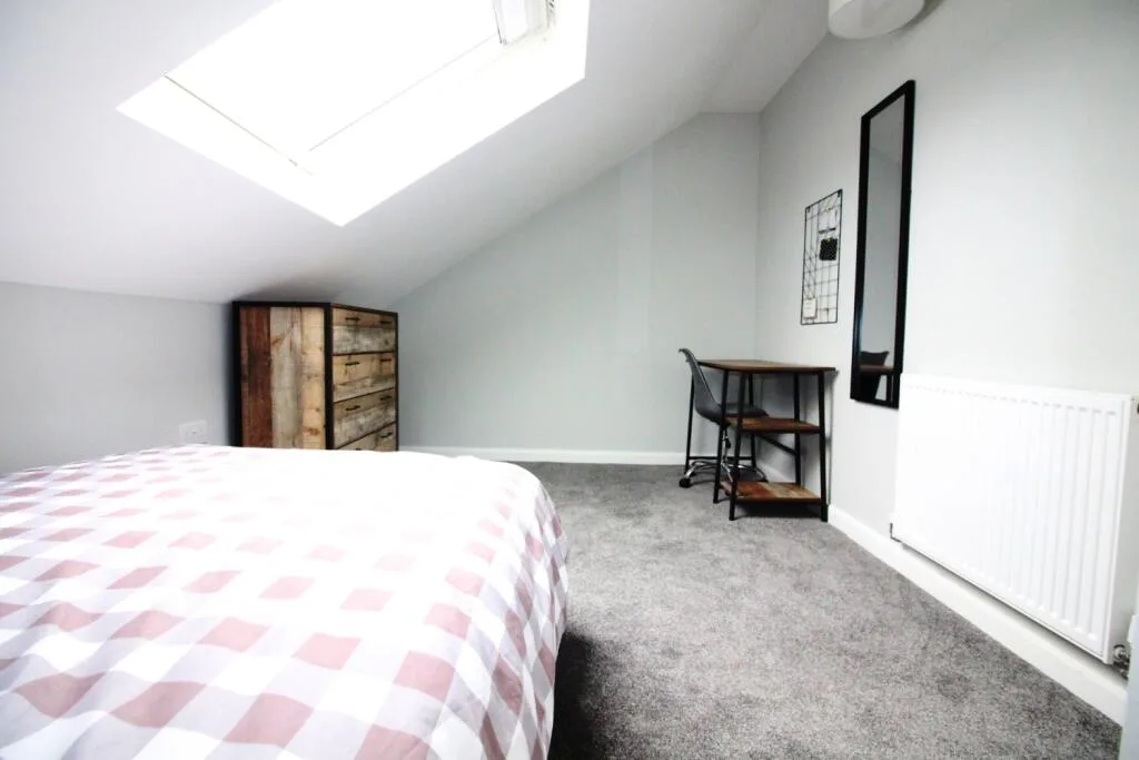 6 bedroom terraced house for rent