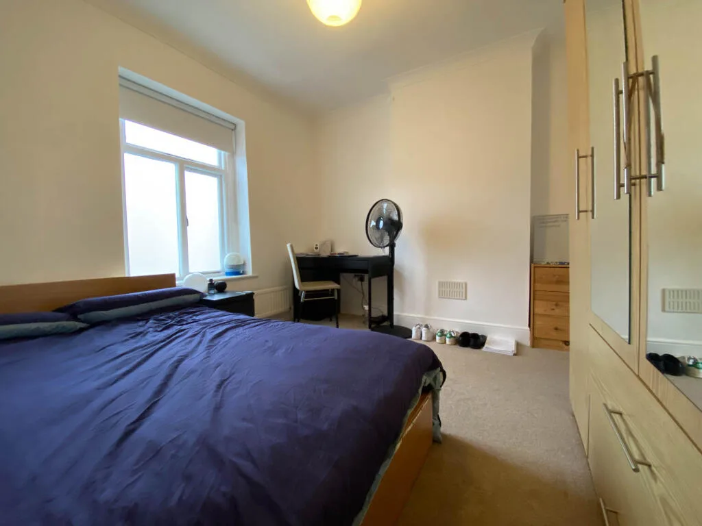 5 bedroom end of terrace house for rent