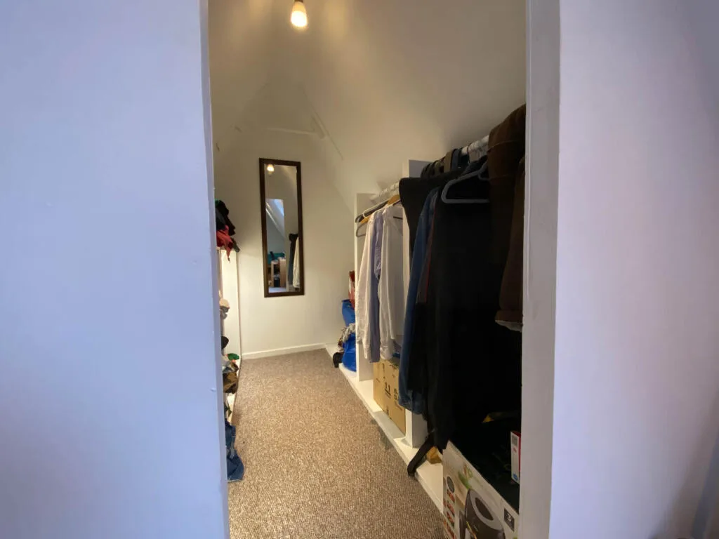 5 bedroom end of terrace house for rent