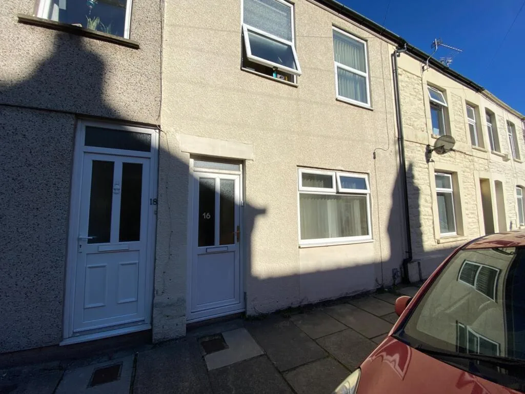 6 bedroom terraced house for rent