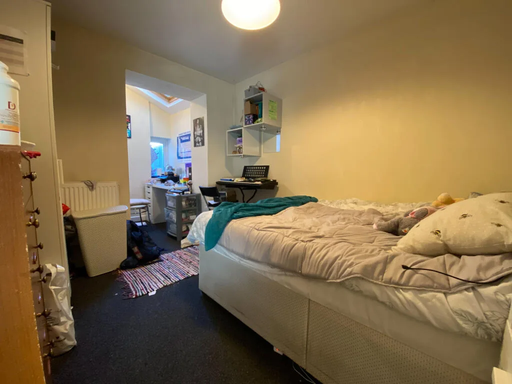 6 bedroom terraced house for rent