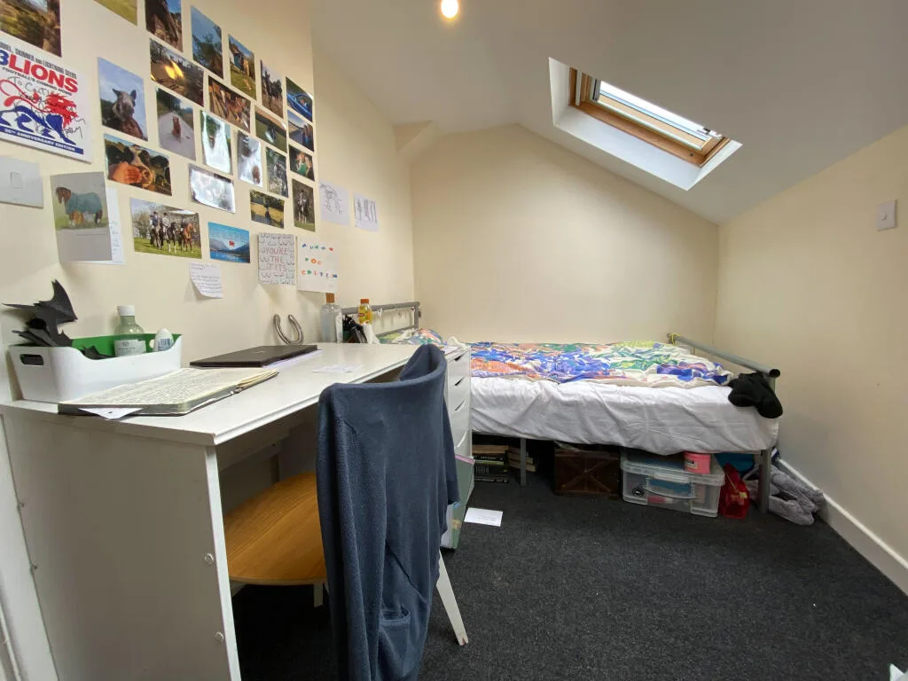6 bedroom terraced house for rent