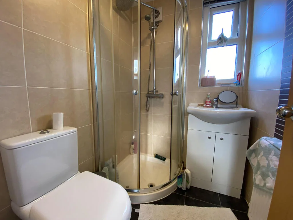 6 bedroom terraced house for rent