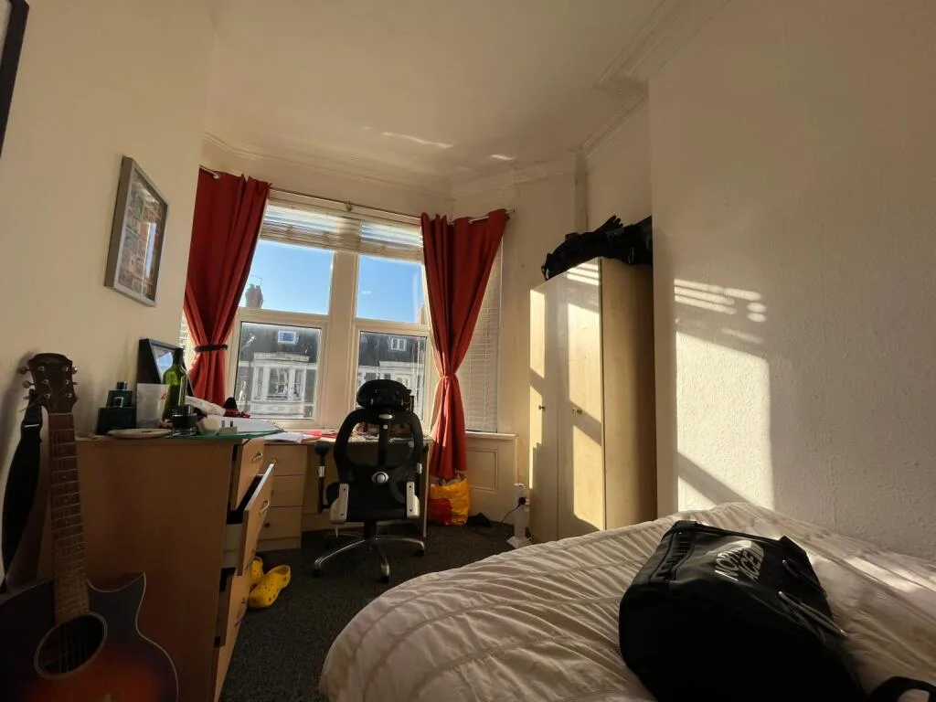 6 bedroom terraced house for rent