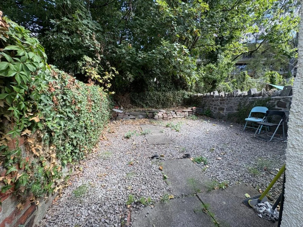6 bedroom terraced house for rent