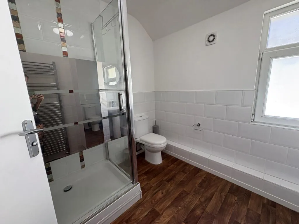 6 bedroom terraced house for rent