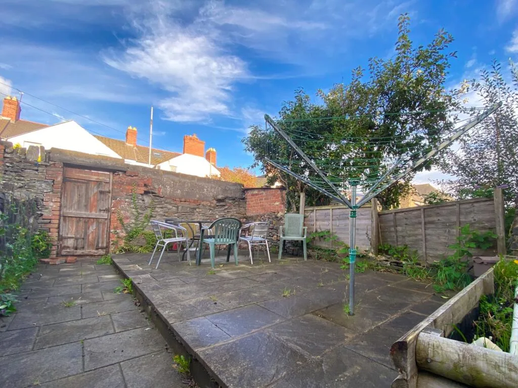 5 bedroom terraced house for rent