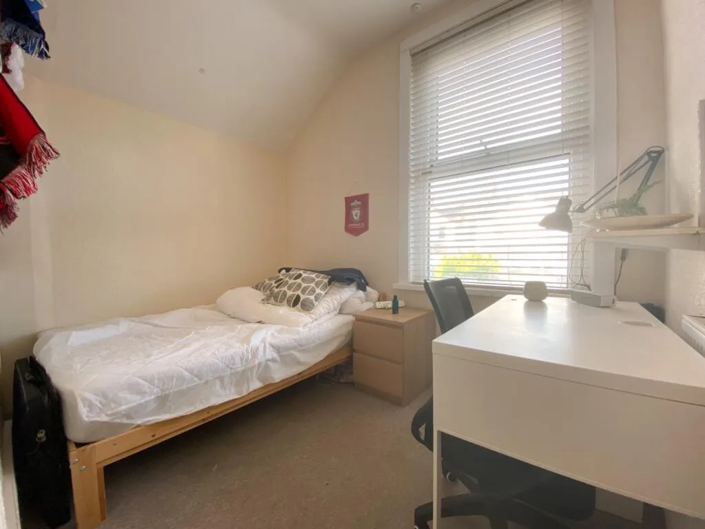 5 bedroom terraced house for rent