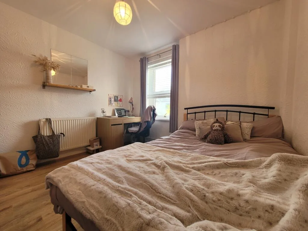 6 bedroom terraced house for rent