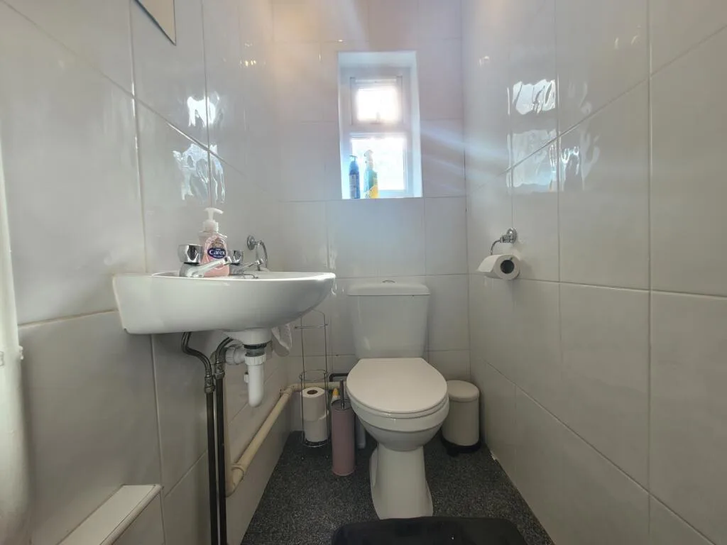 6 bedroom terraced house for rent