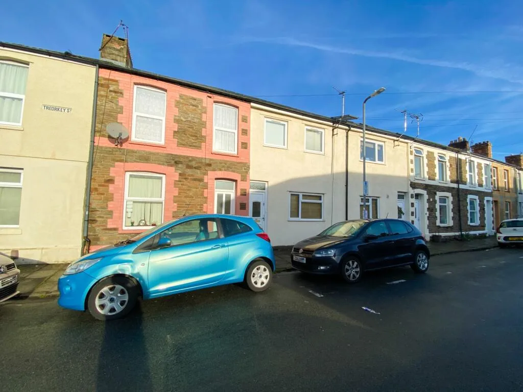 6 bedroom terraced house for rent
