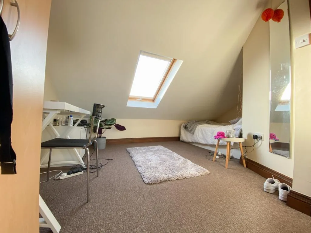6 bedroom terraced house for rent